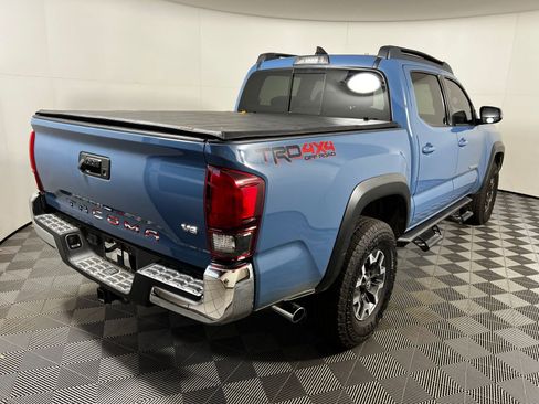 Certified 2019 Toyota Tacoma TRD Off-Road image 5