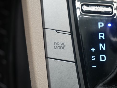 Used 2020 Hyundai Elantra SEL FWD image 20