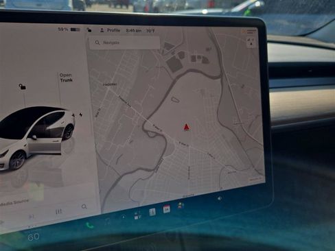 Used 2023 Tesla Model 3 Standard Range RWD image 3