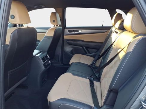 Used 2024 Volkswagen Atlas Cross Sport SE image 10