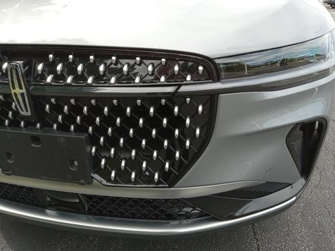 Used 2024 Lincoln Nautilus Premier w/ Equipment Group 102A AWD/4WD image 10