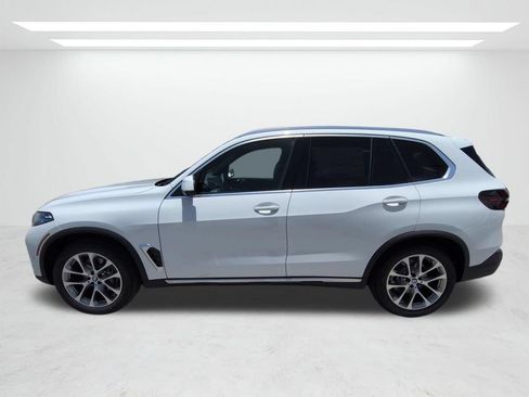 New 2026 BMW X5 sDrive40i w/ Parking Assistance Package RWD image 7