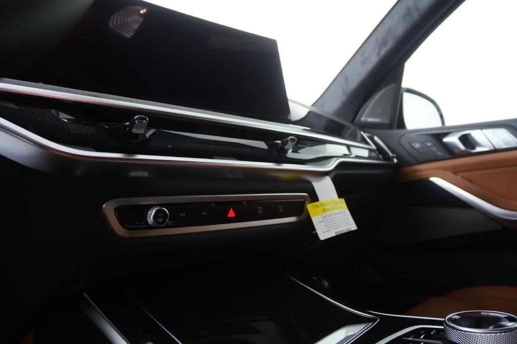 Used 2027 BMW X7 xDrive40i w/ Executive Package AWD/4WD image 22