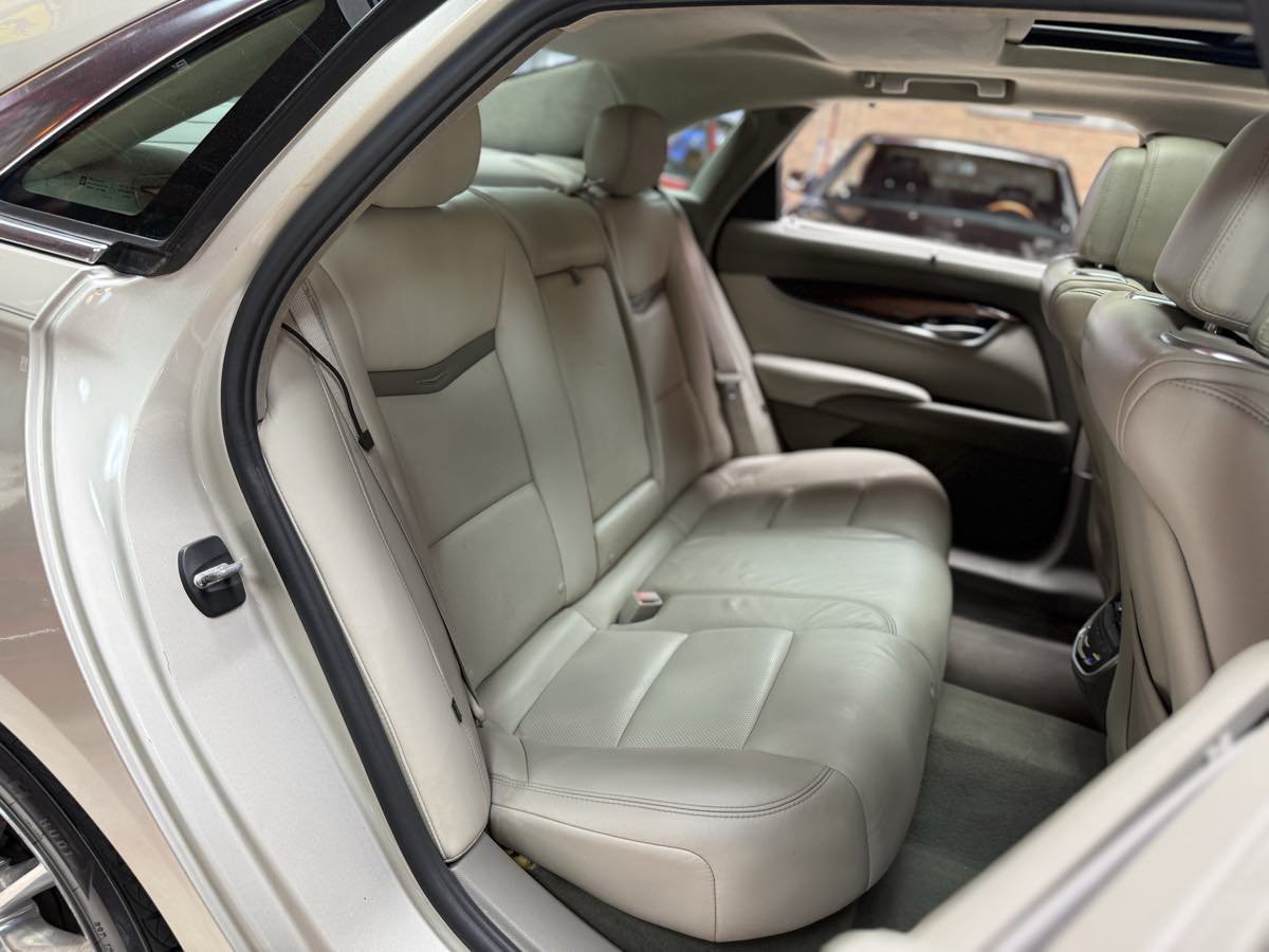 Used 2013 Cadillac XTS Platinum w/ Driver Assist Package FWD image 20