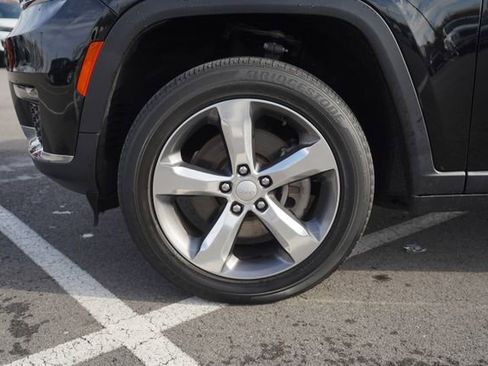 Used 2021 Jeep Grand Cherokee L Limited image 11