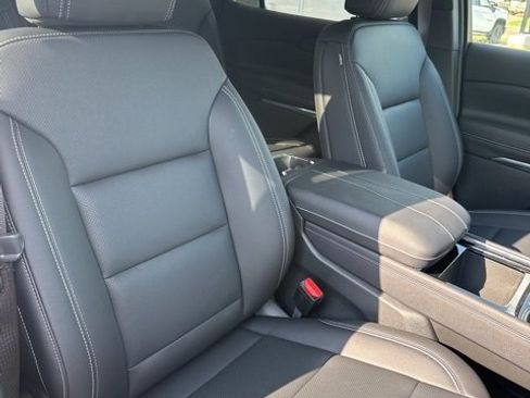 New 2025 Chevrolet Traverse LT w/ Driver Confidence Package image 24