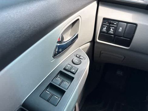 Used 2016 Honda Odyssey SE image 23
