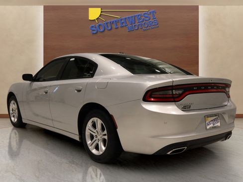 Used 2021 Dodge Charger SXT w/ Leather Interior Group image 2