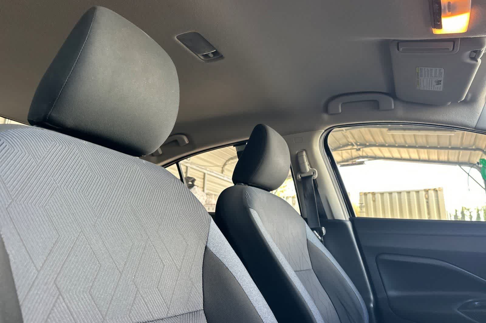 Used 2023 Nissan Versa SV FWD image 17