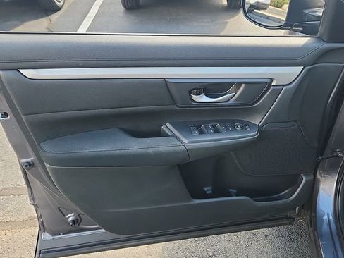 Used 2019 Honda CR-V LX image 12