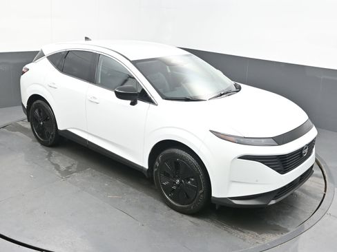 Certified 2025 Nissan Murano SV image 30