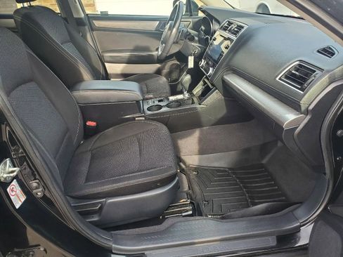 Used 2018 Subaru Outback 2.5i Premium image 14
