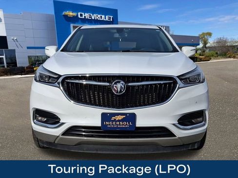 Used 2020 Buick Enclave Essence w/ LPO, Touring Package image 3