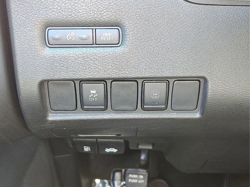 Used 2023 Nissan Murano SV image 26