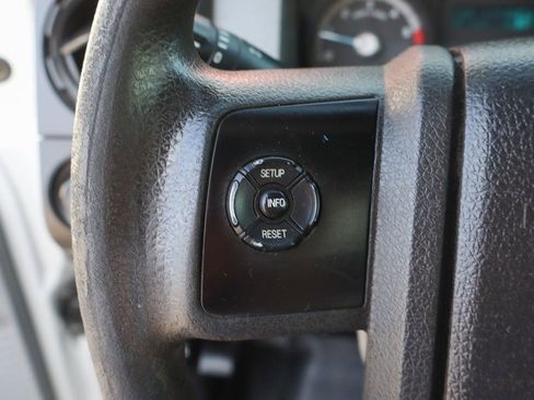 Used 2016 Ford F550 2WD Regular Cab Super Duty image 25