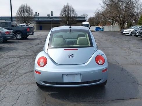 Used 2010 Volkswagen Beetle Coupe image 42