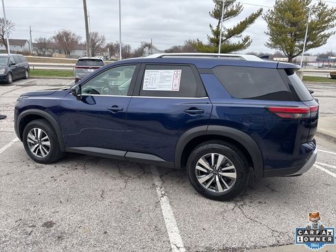 Used 2025 Nissan Pathfinder SL FWD image 20