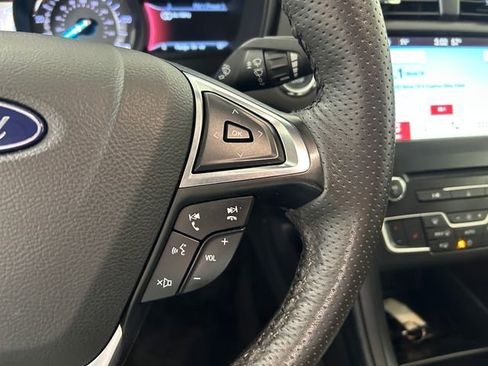 Used 2018 Ford Fusion SE w/ Equipment Group 601A image 17