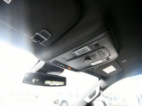 Used 2024 Chevrolet Suburban LT AWD/4WD image 30