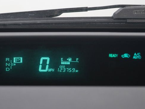 Used 2007 Toyota Prius Touring FWD image 25