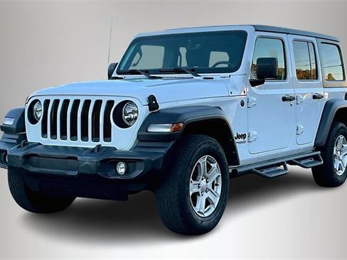 Used 2022 Jeep Wrangler Unlimited Sport image 2