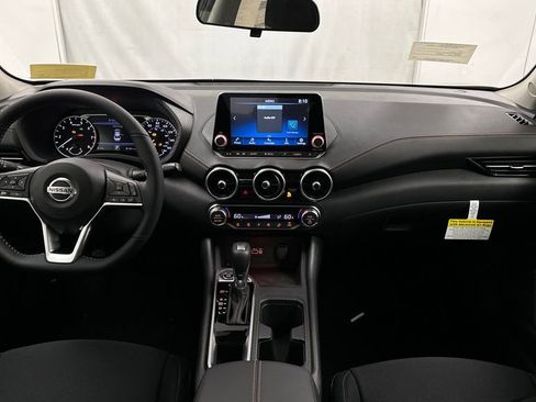Certified 2023 Nissan Sentra SR image 22