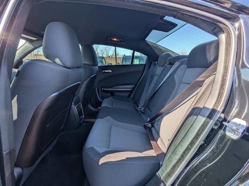 Used 2019 Dodge Charger SXT AWD/4WD image 13