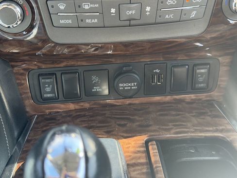Used 2020 Nissan Armada SL AWD/4WD image 22
