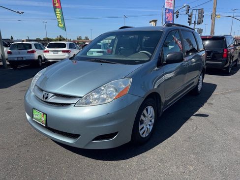 Used 2008 Toyota Sienna LE image 4