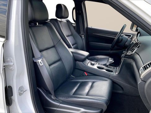 Certified 2022 Jeep Grand Cherokee Limited w/ Trailer Tow Group IV image 25