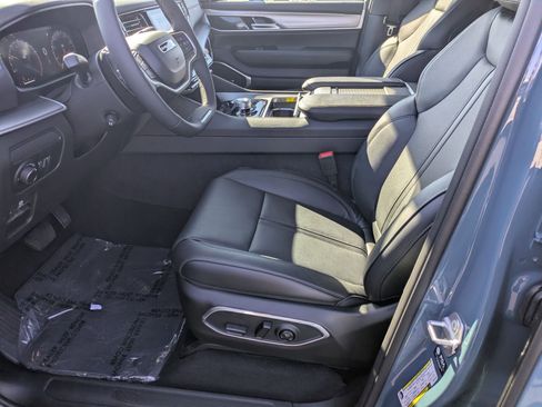 New 2026 Jeep Grand Wagoneer 4WD image 12