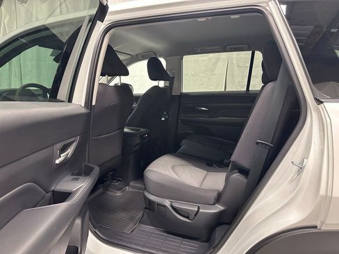 Used 2025 Toyota Grand Highlander AWD image 44