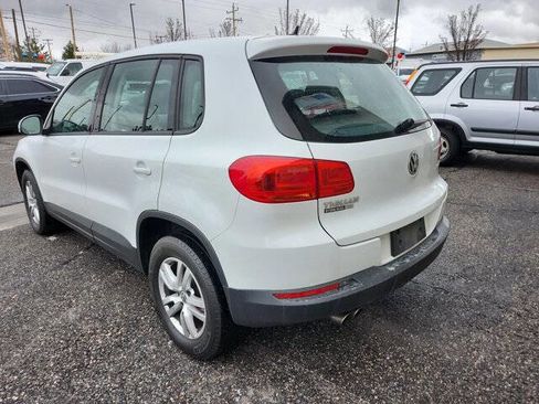 Used 2014 Volkswagen Tiguan S image 5