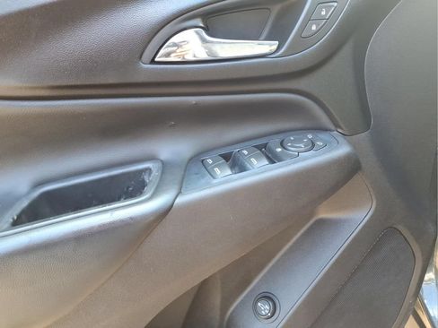 Used 2019 Chevrolet Equinox LT FWD image 8