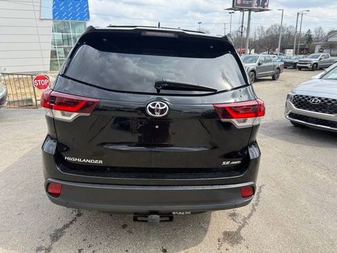 Used 2019 Toyota Highlander SE image 6