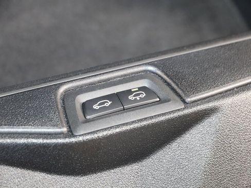 Used 2022 BMW X7 M50i w/ Executive Package image 61