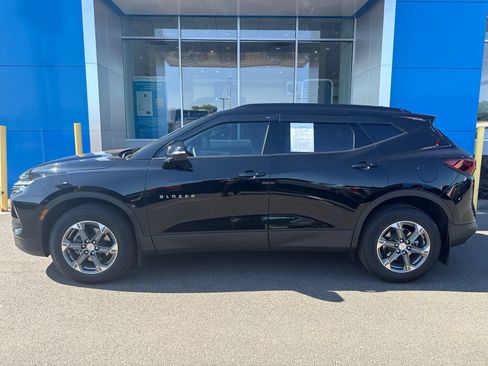 Used 2025 Chevrolet Blazer LT AWD/4WD image 9