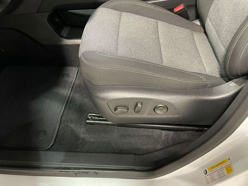 Used 2025 GMC Acadia Elevation image 21