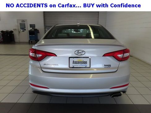 Used 2017 Hyundai Sonata SE image 12