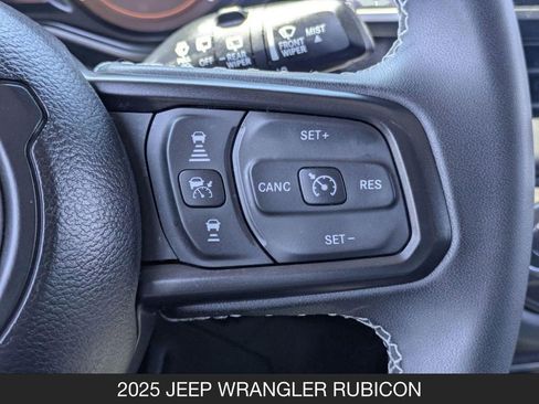 Used 2025 Jeep Wrangler Unlimited Rubicon AWD/4WD image 18