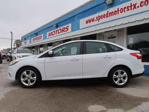Used 2013 Ford Focus SE FWD image 3
