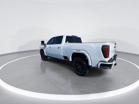 Used 2024 GMC Sierra 2500 AT4 w/ AT4 Premium Plus Package AWD/4WD image 6