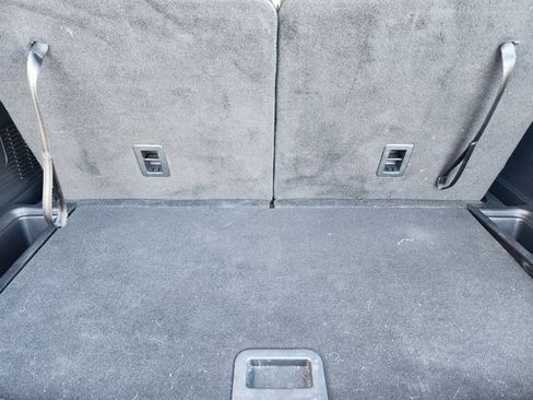 Used 2021 Ford Explorer XLT w/ Equipment Group 202A image 32