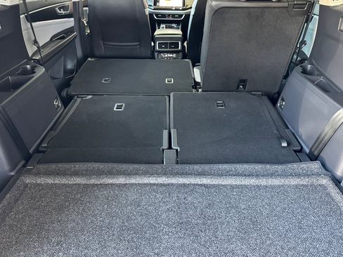 New 2025 Volkswagen Atlas Peak Edition SE image 13