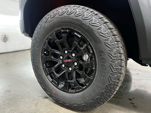 New 2026 GMC Canyon Elevation w/ Convenience Package image 13