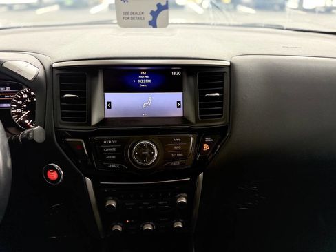 Used 2020 Nissan Pathfinder SV image 47
