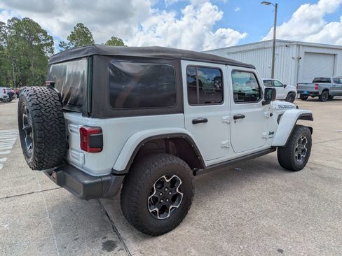 Used 2022 Jeep Wrangler Unlimited Rubicon 4xe AWD/4WD image 24