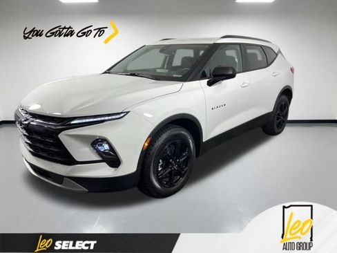 Used 2026 Chevrolet Blazer LT w/ Convenience Package FWD image 1