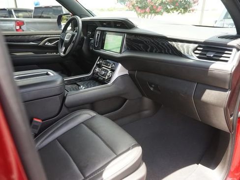 Used 2023 GMC Yukon Denali AWD/4WD image 20