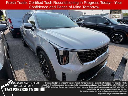 Used 2025 Kia Sorento EX FWD image 1